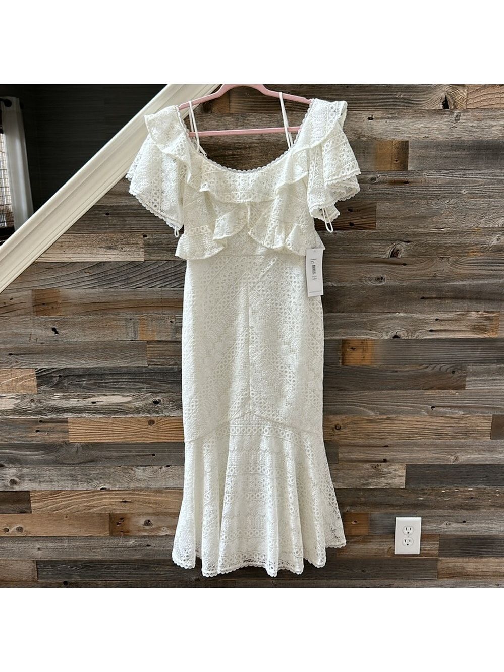 NWT Theia Margot Cold-Shoulder Lace White Dress, Size 4 - Picture 5 of 14
